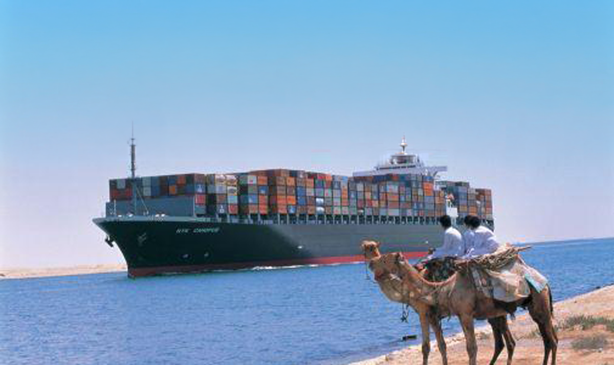 35_Schip-vol-containers_b